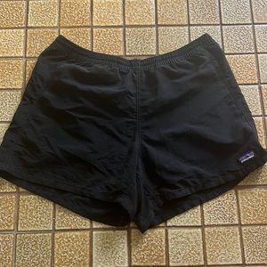 Patagonia Size M Black Baggies